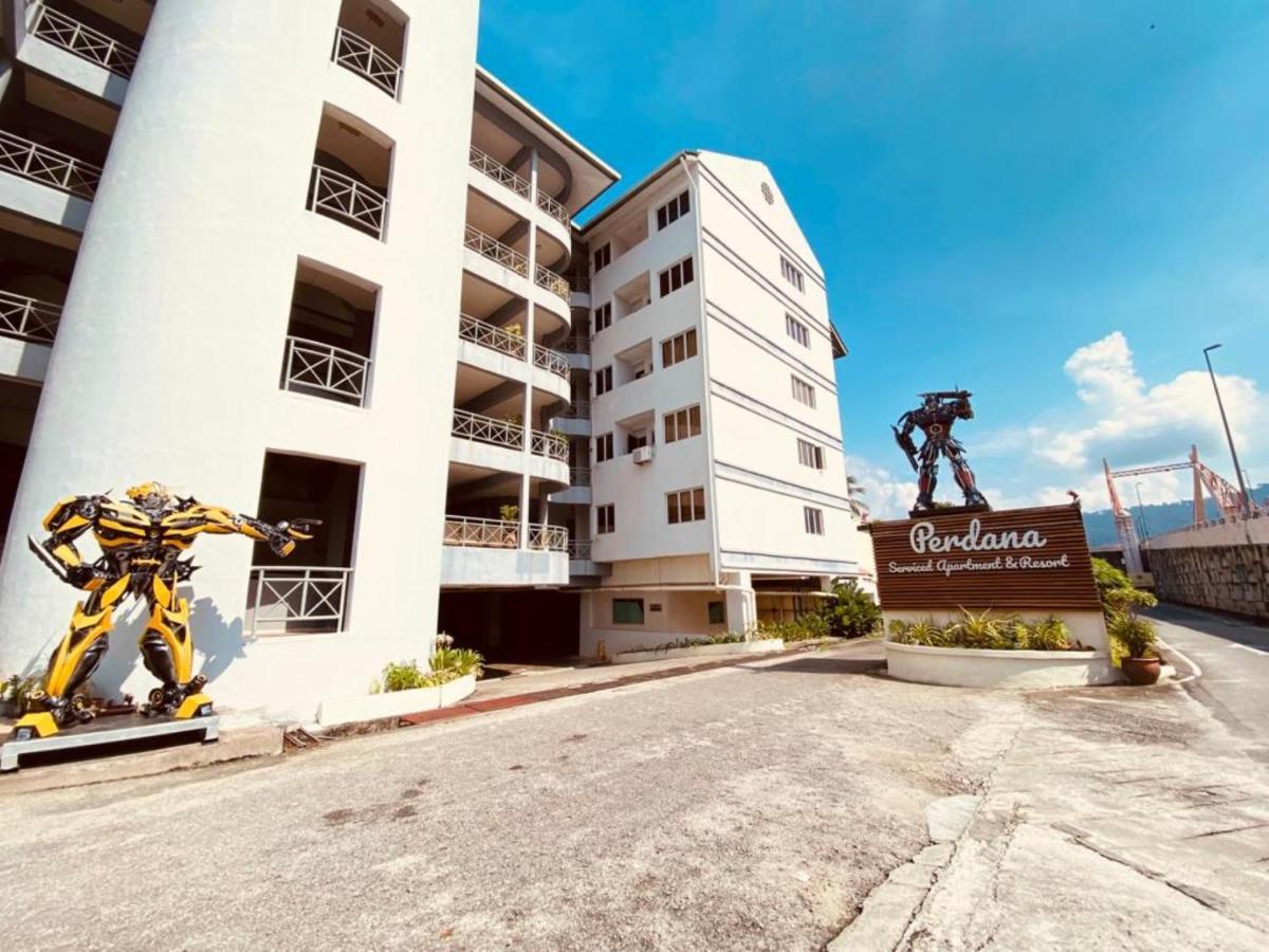 Perdana Serviced Apartment & Resorts Padang Mat Sirat Exteriör bild