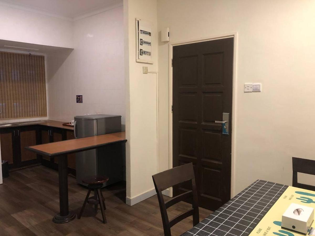 Perdana Serviced Apartment & Resorts Padang Mat Sirat Exteriör bild