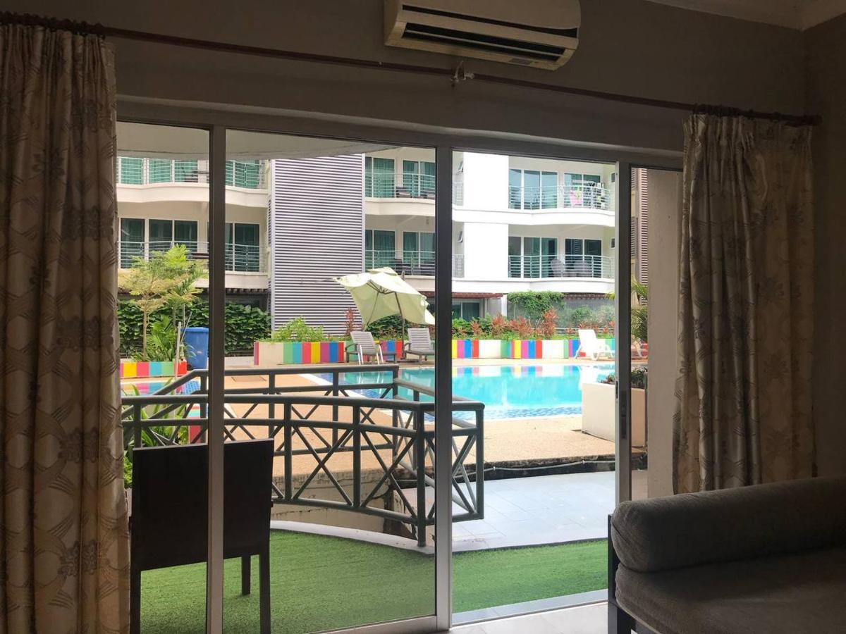 Perdana Serviced Apartment & Resorts Padang Mat Sirat Exteriör bild